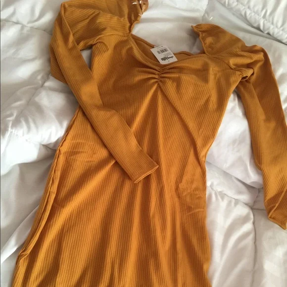 Mustard short summer dress - Picture 1 of 6